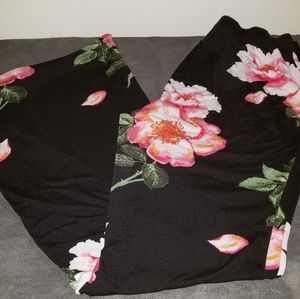 Black Floral Flare Soft Leggings